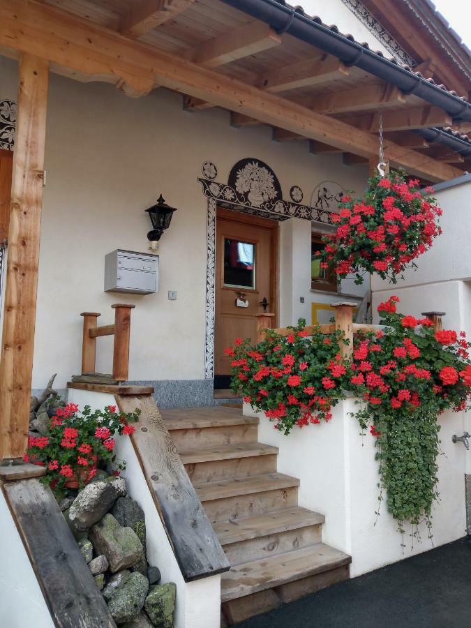 Chesa Sper L'Ovel Brail Apartment Zernez Luaran gambar